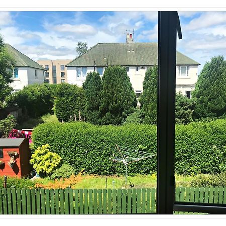 Bright & Spacious Double Room With Garden View- Close To Airport & City Centre 爱丁堡 外观 照片