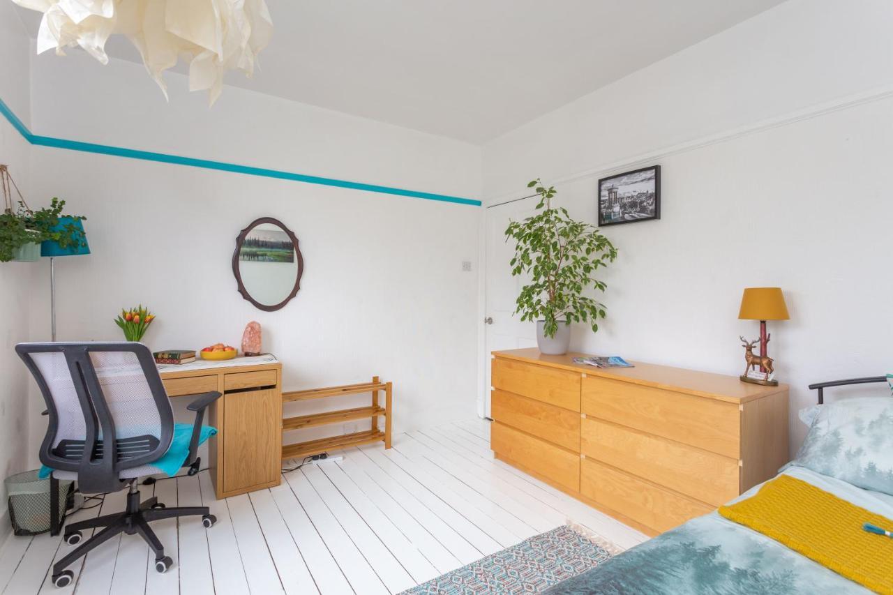 Bright & Spacious Double Room With Garden View- Close To Airport & City Centre 爱丁堡 外观 照片