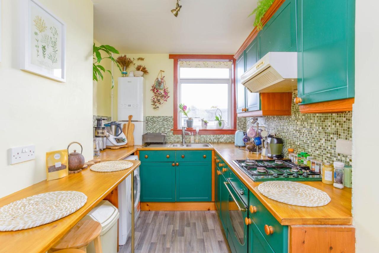 Bright & Spacious Double Room With Garden View- Close To Airport & City Centre 爱丁堡 外观 照片
