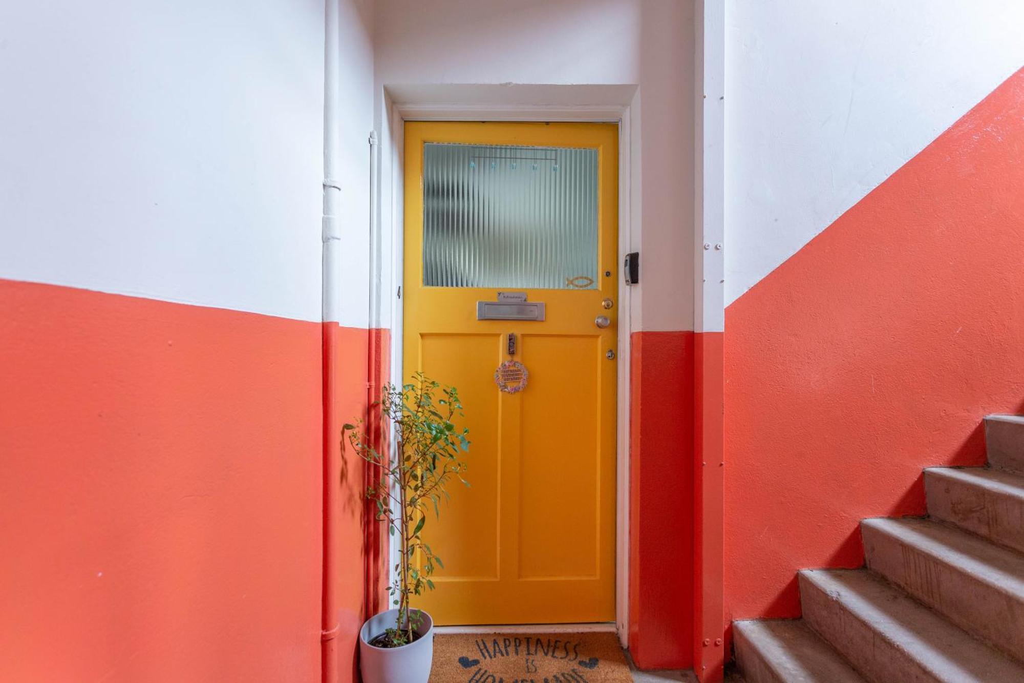 Bright & Spacious Double Room With Garden View- Close To Airport & City Centre 爱丁堡 外观 照片